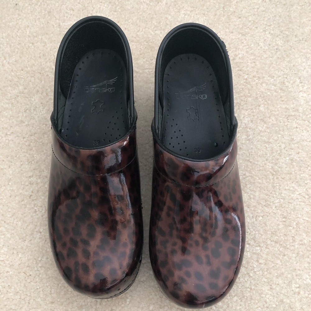 Dansko leopard print clogs